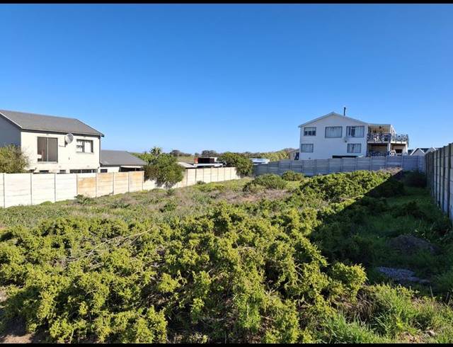 LAND FOR SALE IN BRITANNIA BAY